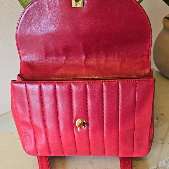 CHANEL Suede Red Shoulder Bag with Gold Hardware and Quilted Design - Picture 13 of 17